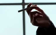 Последња цигарета: Осамдесет три године дуга историја “Гласа Америке” (ВОА) је окончана Последња цигарета: Осамдесет три године дуга историја “Гласа Америке” (ВОА) је окончана